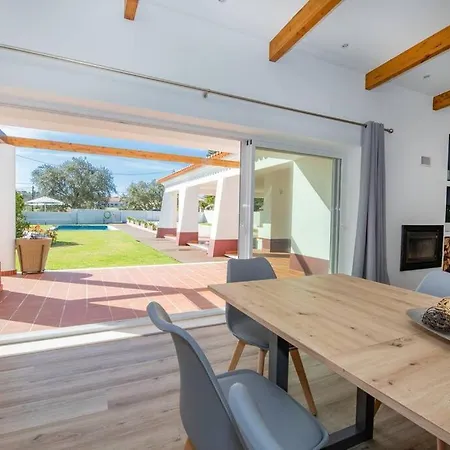 E Holiday home *